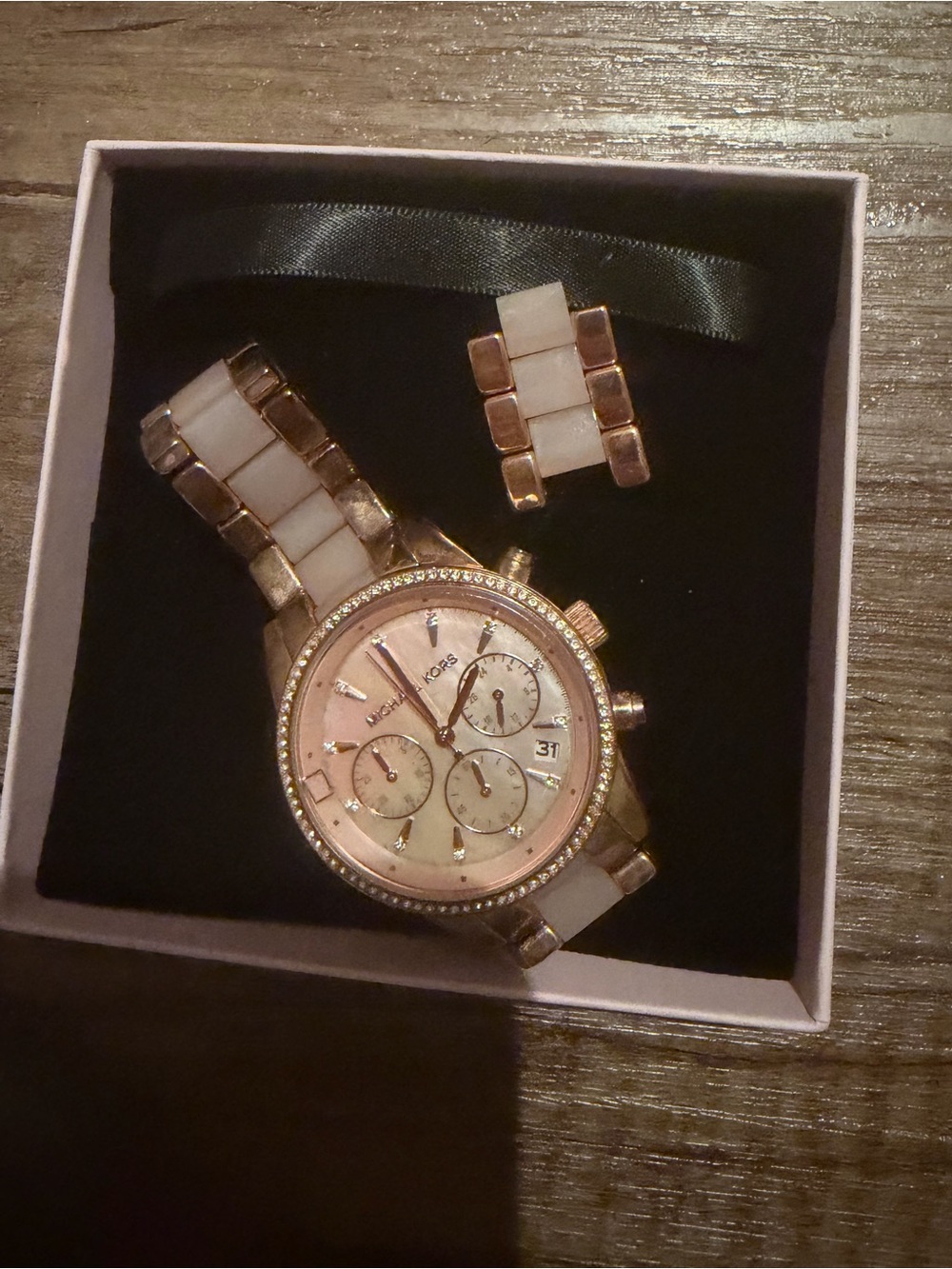 Authentic michael kors rose gold& white ceramic watch- ajustable